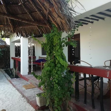 Auberge de jeunesse Sunny House Paje II Extérieur photo