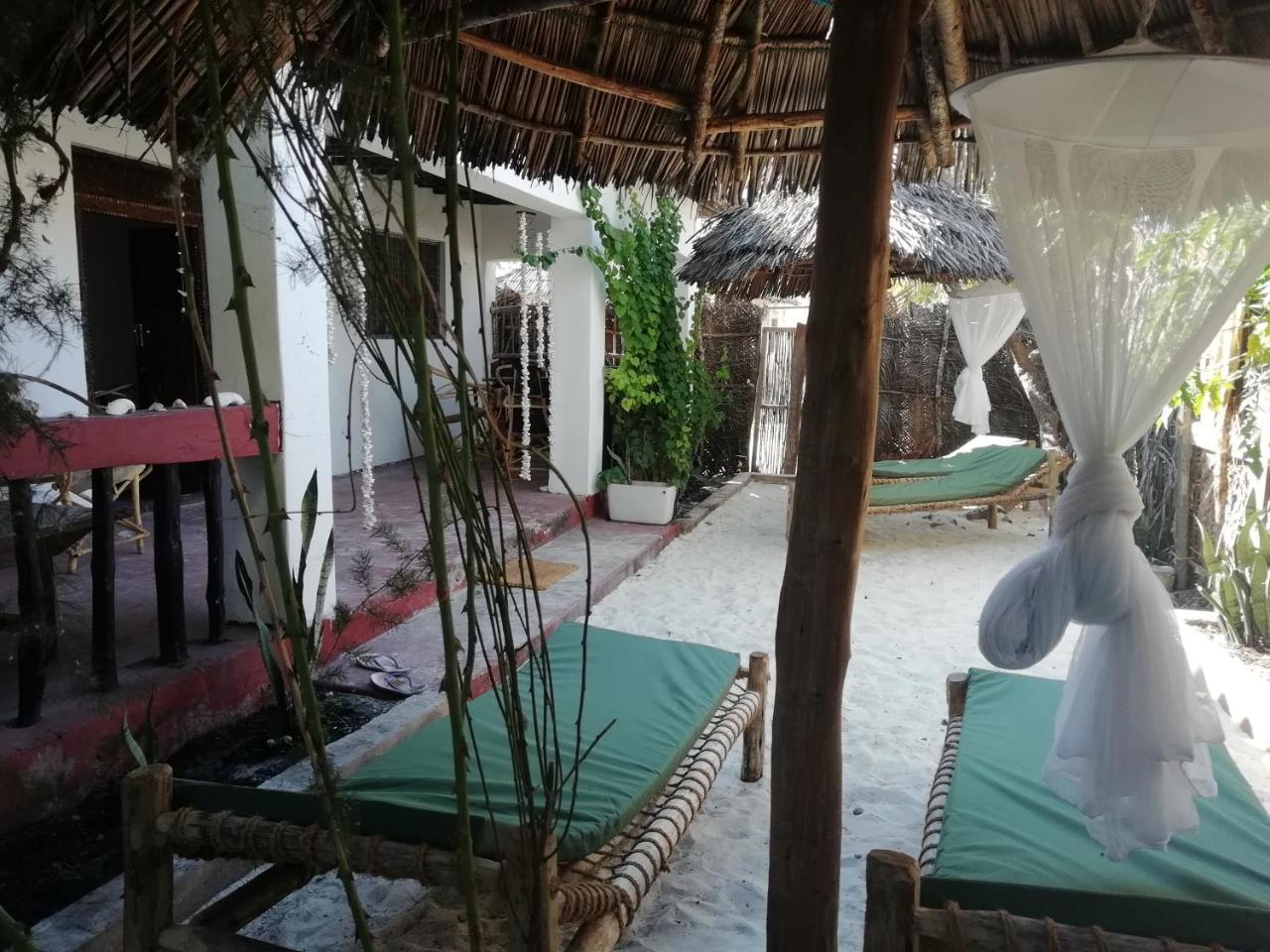 Auberge de jeunesse Sunny House Paje II Extérieur photo
